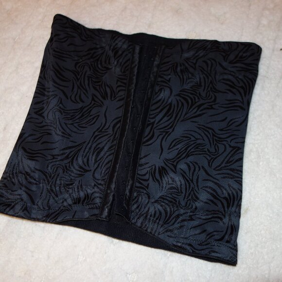 Maidenform Waist Corset Black Floral - size S - Never Worn - Picture 5 of 5
